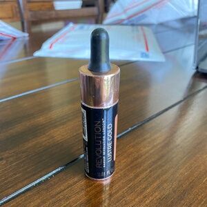 Revolution Liquid Highlighter LUSTRE GOLD